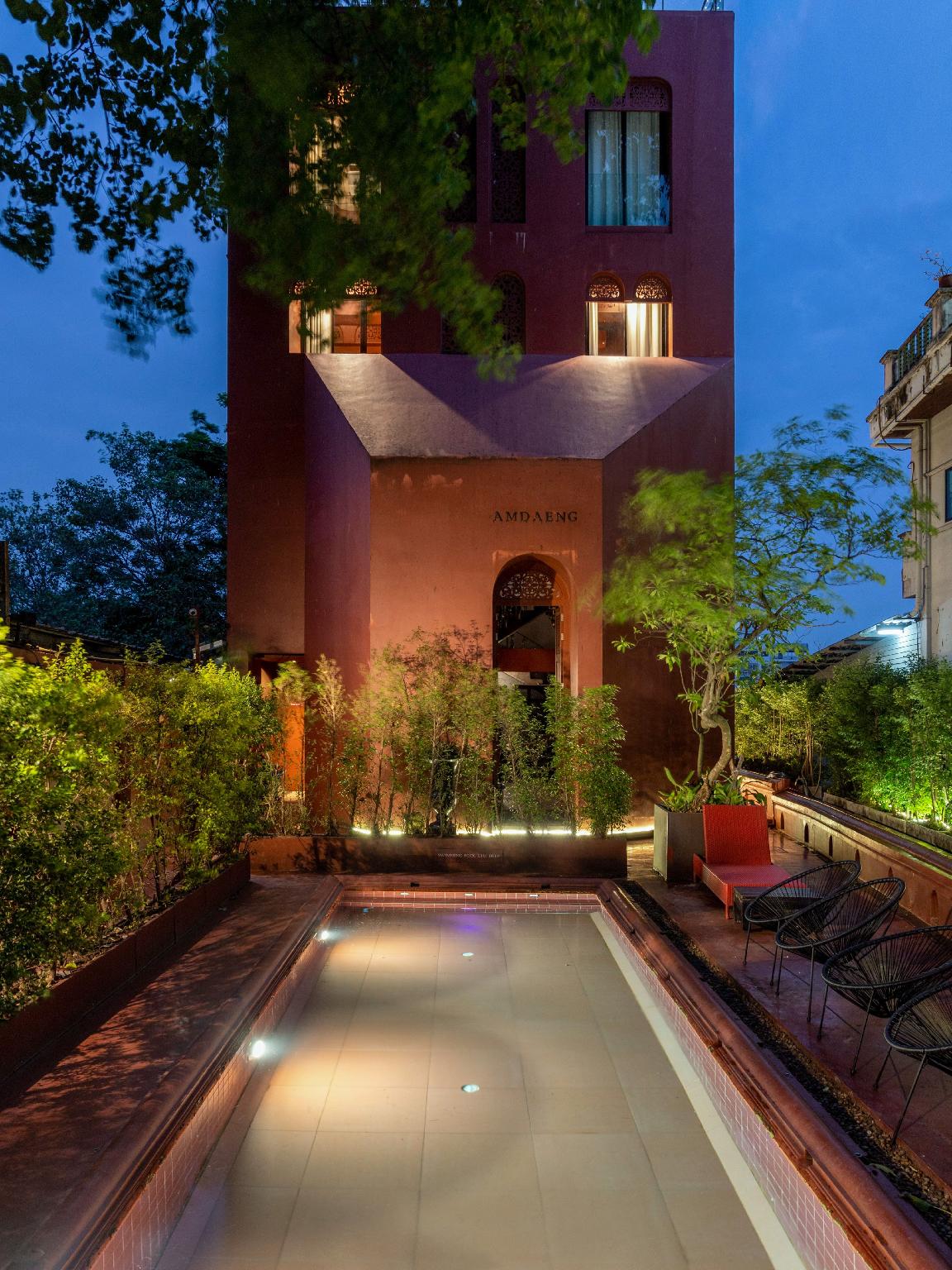 Ngoại cảnh khách sạn