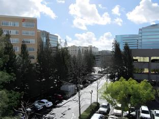 Khu vực xung quanh