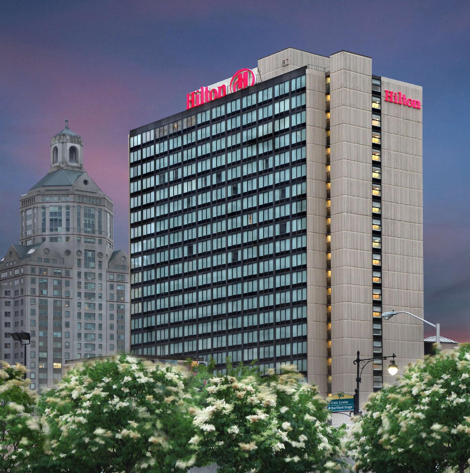 Ngoại cảnh khách sạn