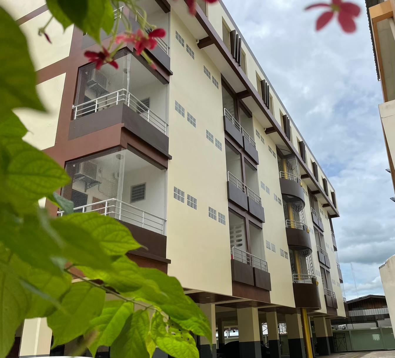 Ngoại cảnh khách sạn