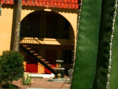 Ngoại cảnh khách sạn