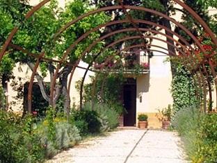 Khu vực xung quanh