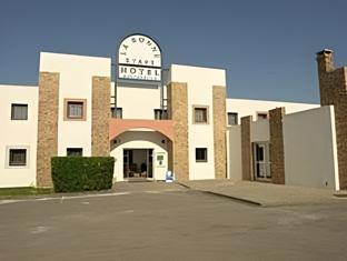 Ngoại cảnh khách sạn