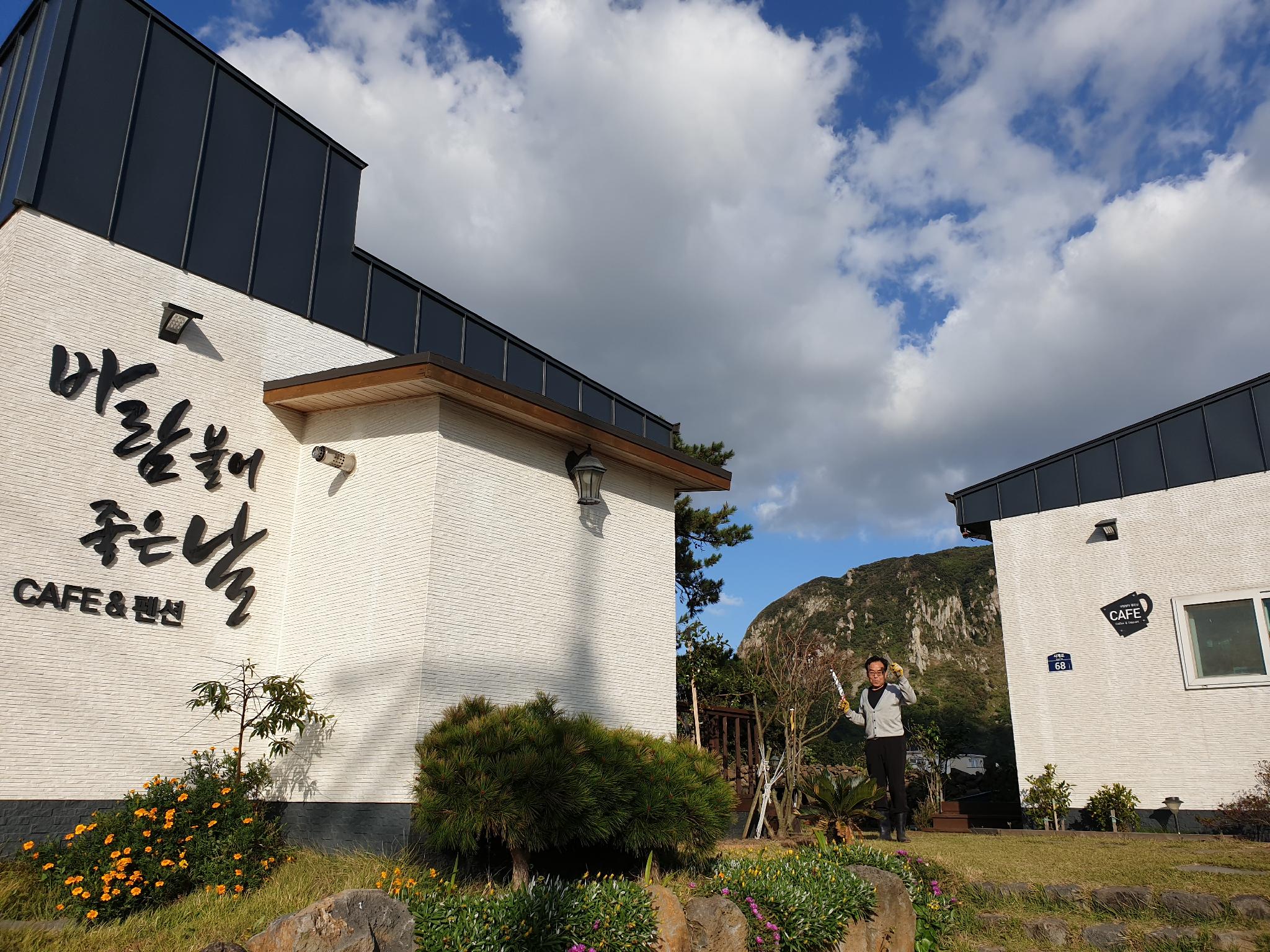 Ngoại cảnh khách sạn