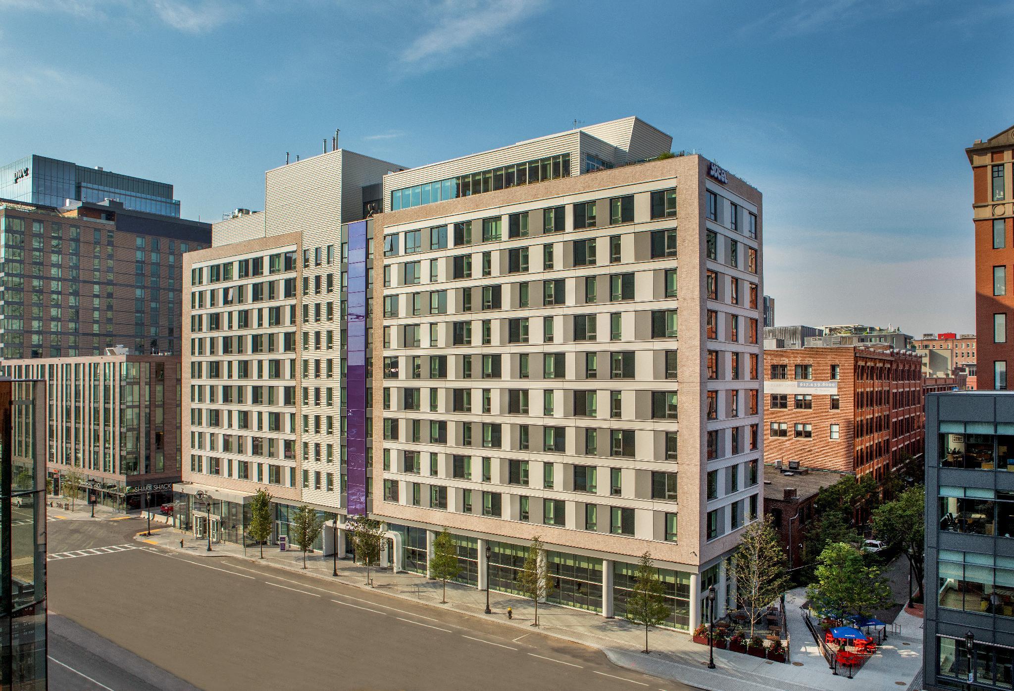 Ngoại cảnh khách sạn