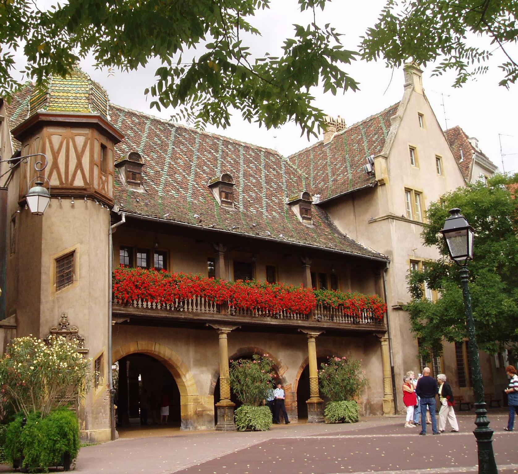 Nơi tham quan gần đây