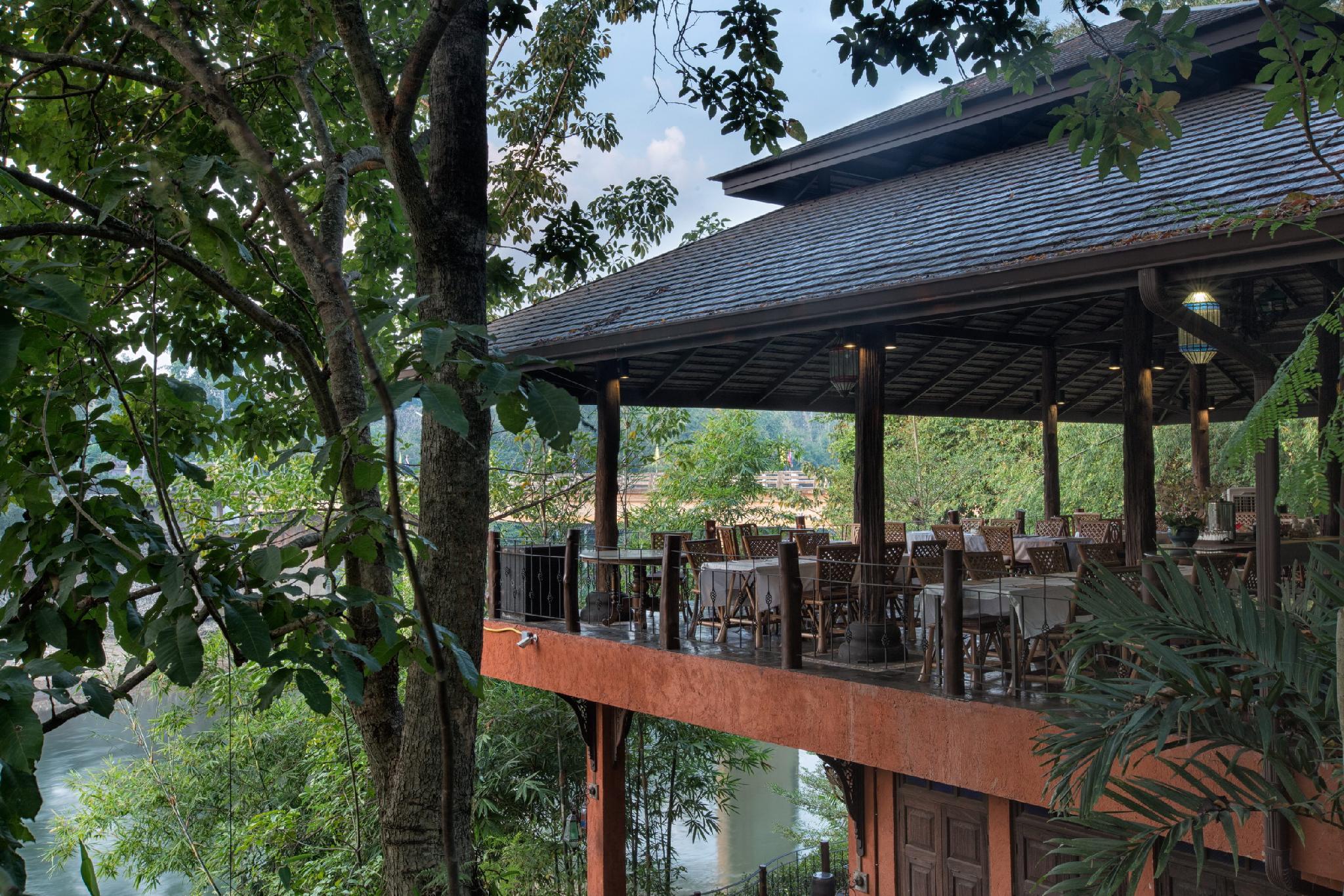 Ngoại cảnh khách sạn