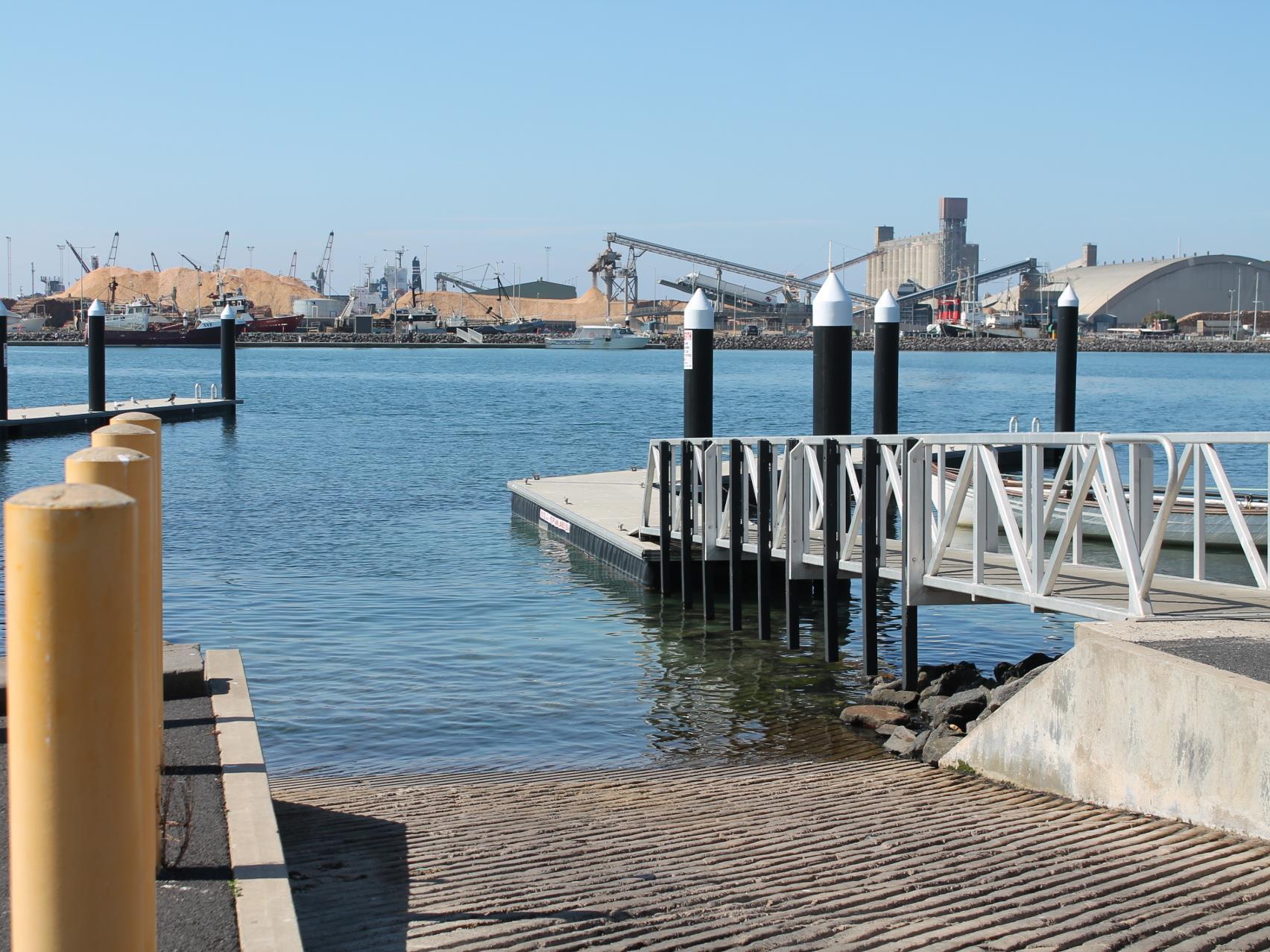 Khu vực xung quanh