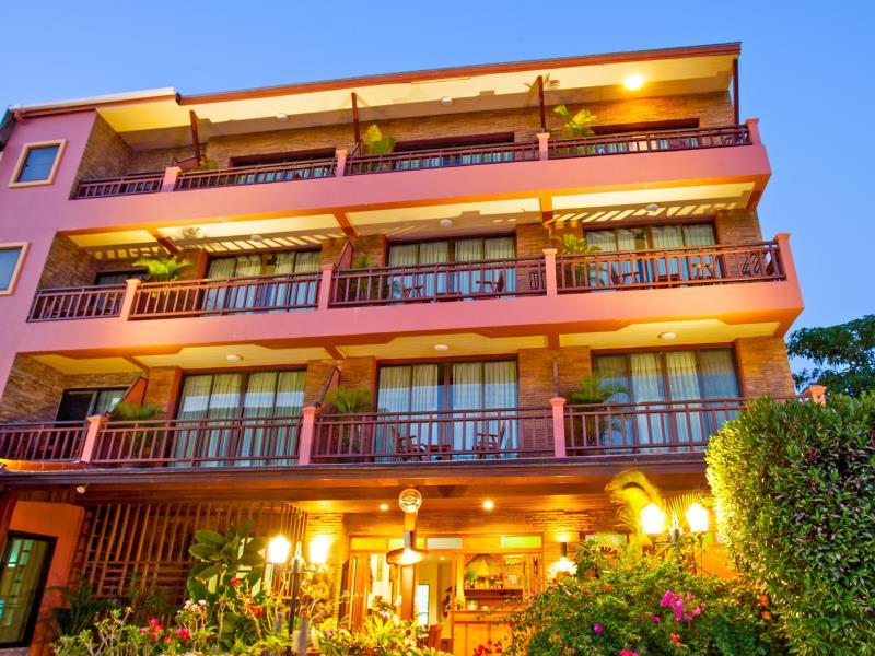 Ngoại cảnh khách sạn