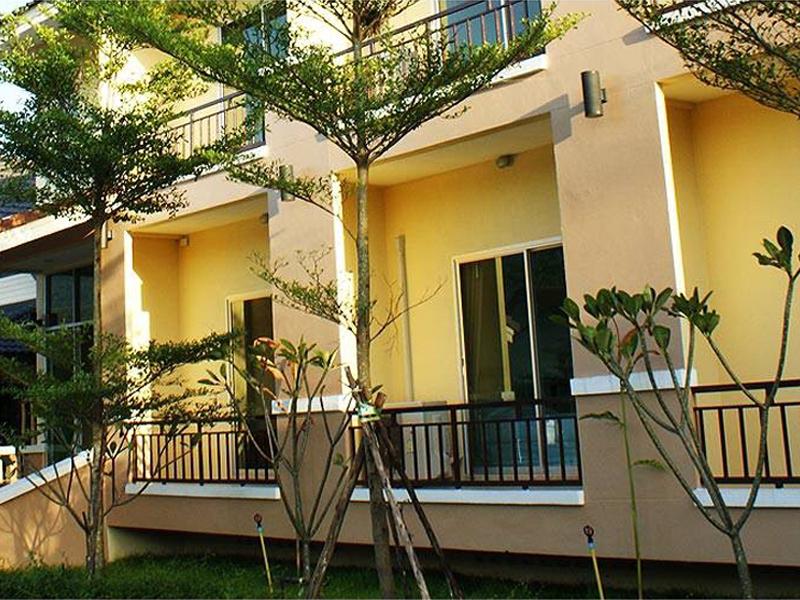 Ngoại cảnh khách sạn