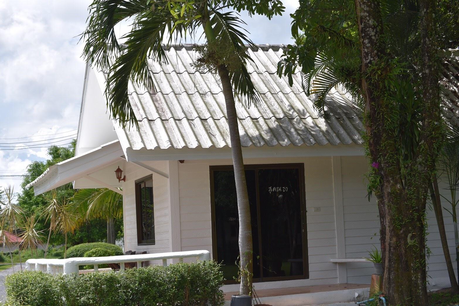 Ngoại cảnh khách sạn