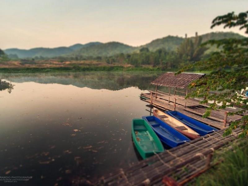 Khu vực xung quanh