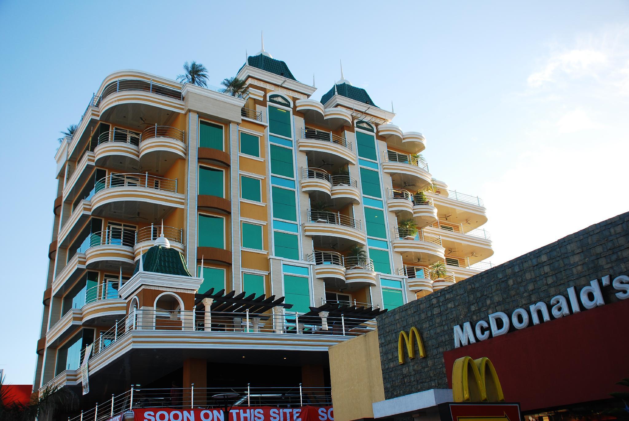 Ngoại cảnh khách sạn