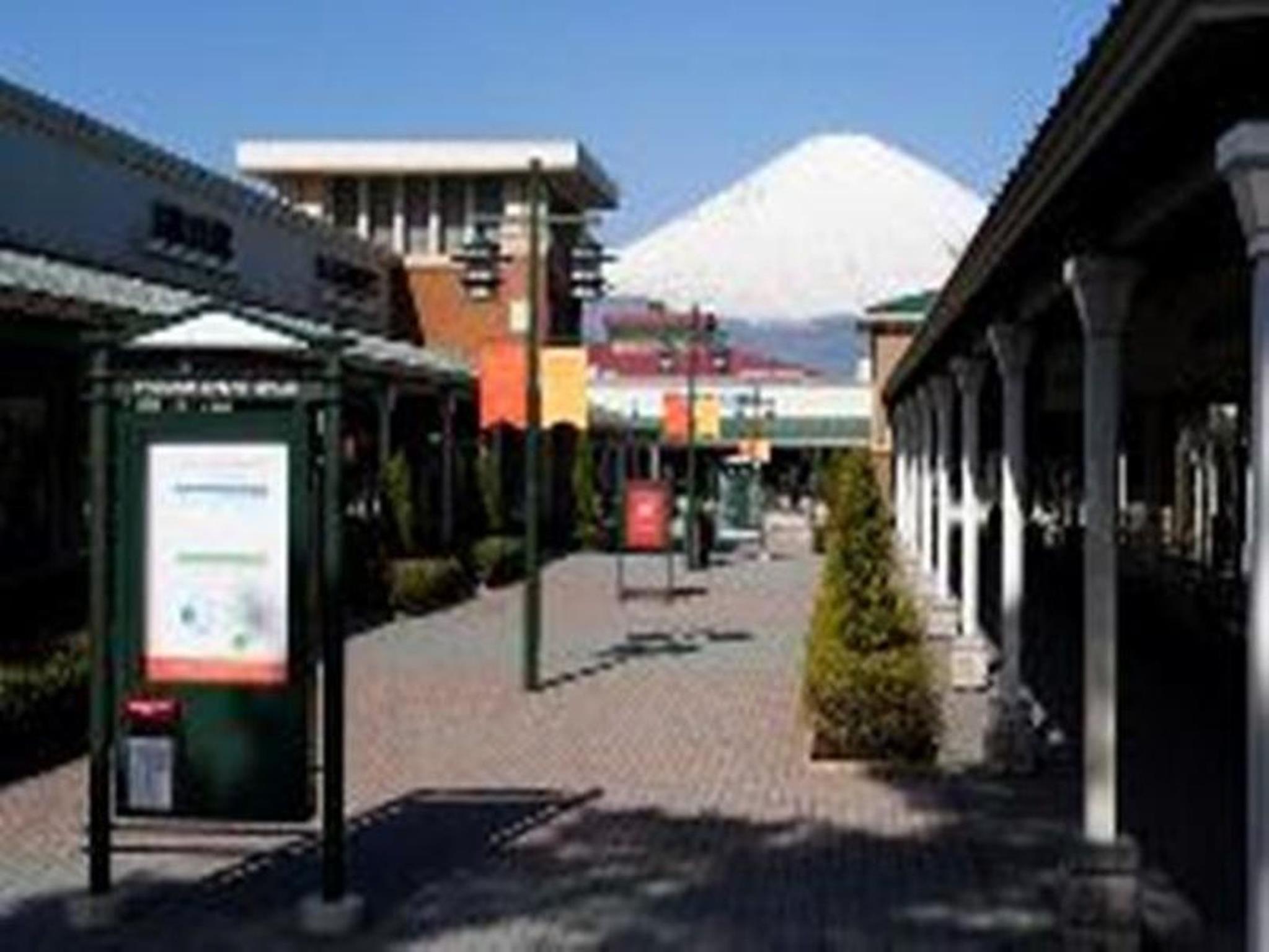 Khu vực xung quanh