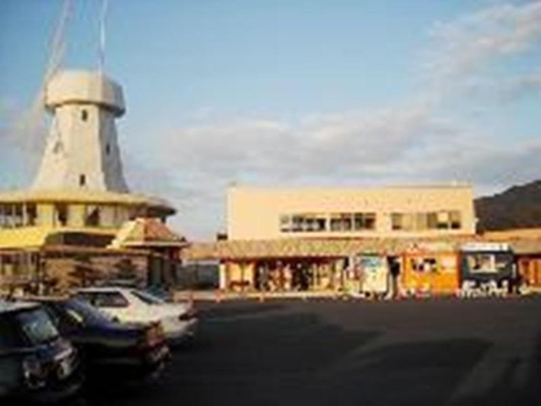 Khu vực xung quanh