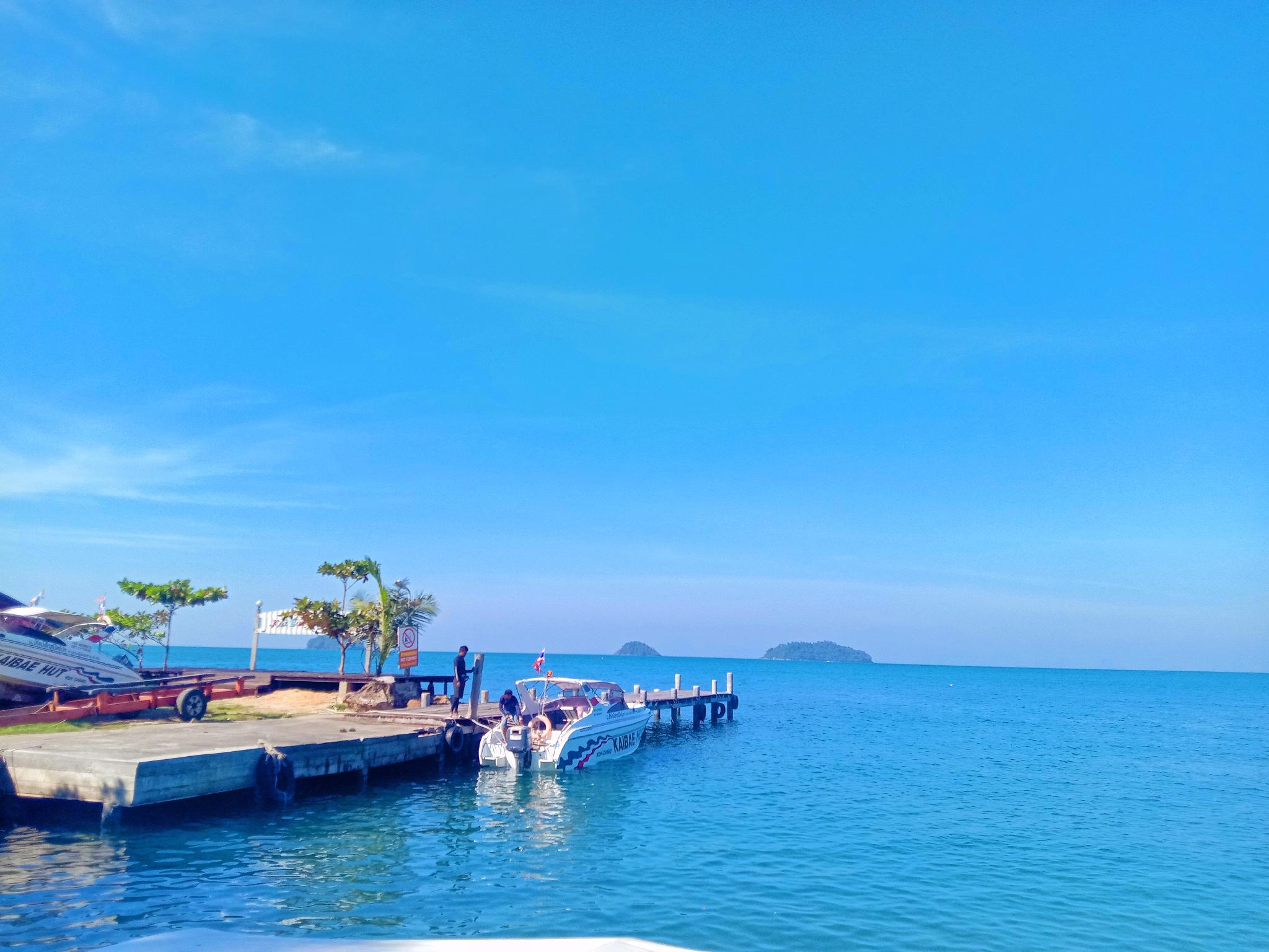 Khu vực xung quanh