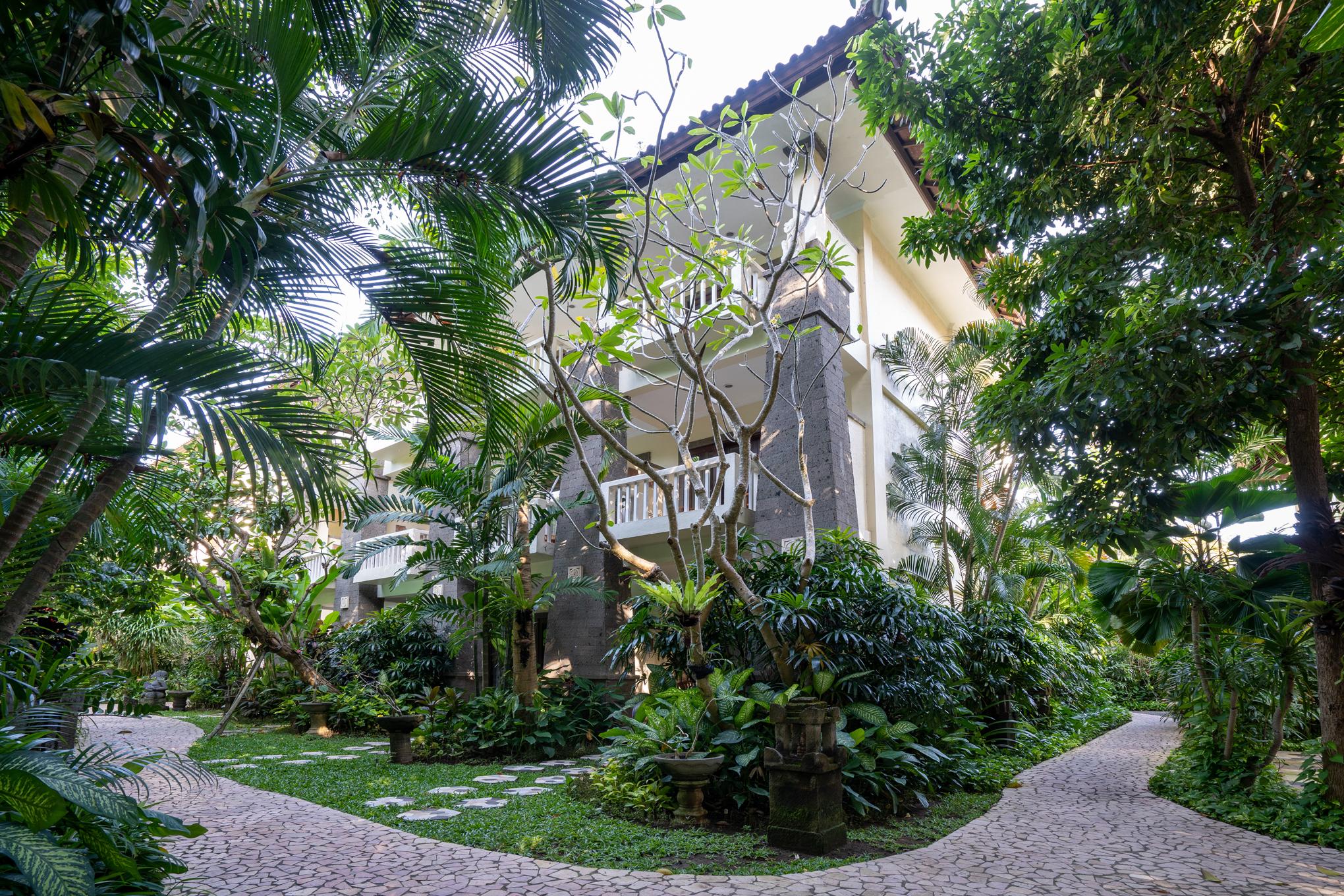 Ngoại cảnh khách sạn