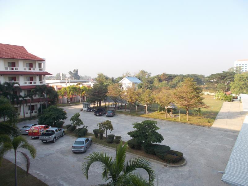 Khu vực xung quanh