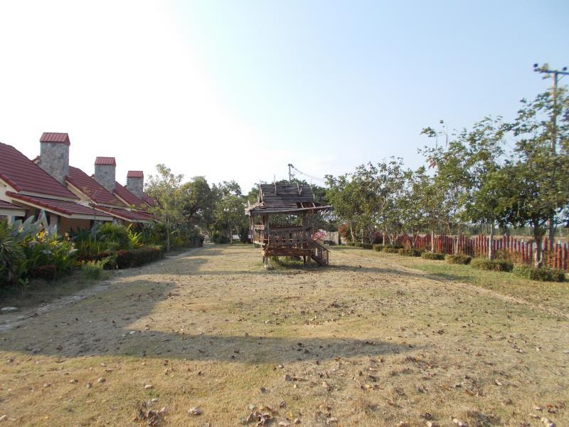 Khu vực xung quanh