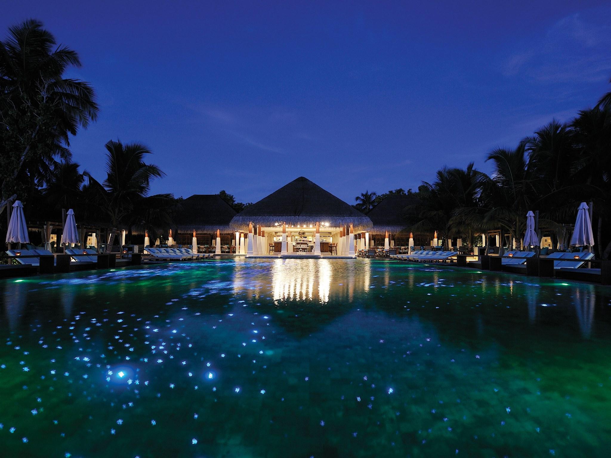 Ngoại cảnh khách sạn