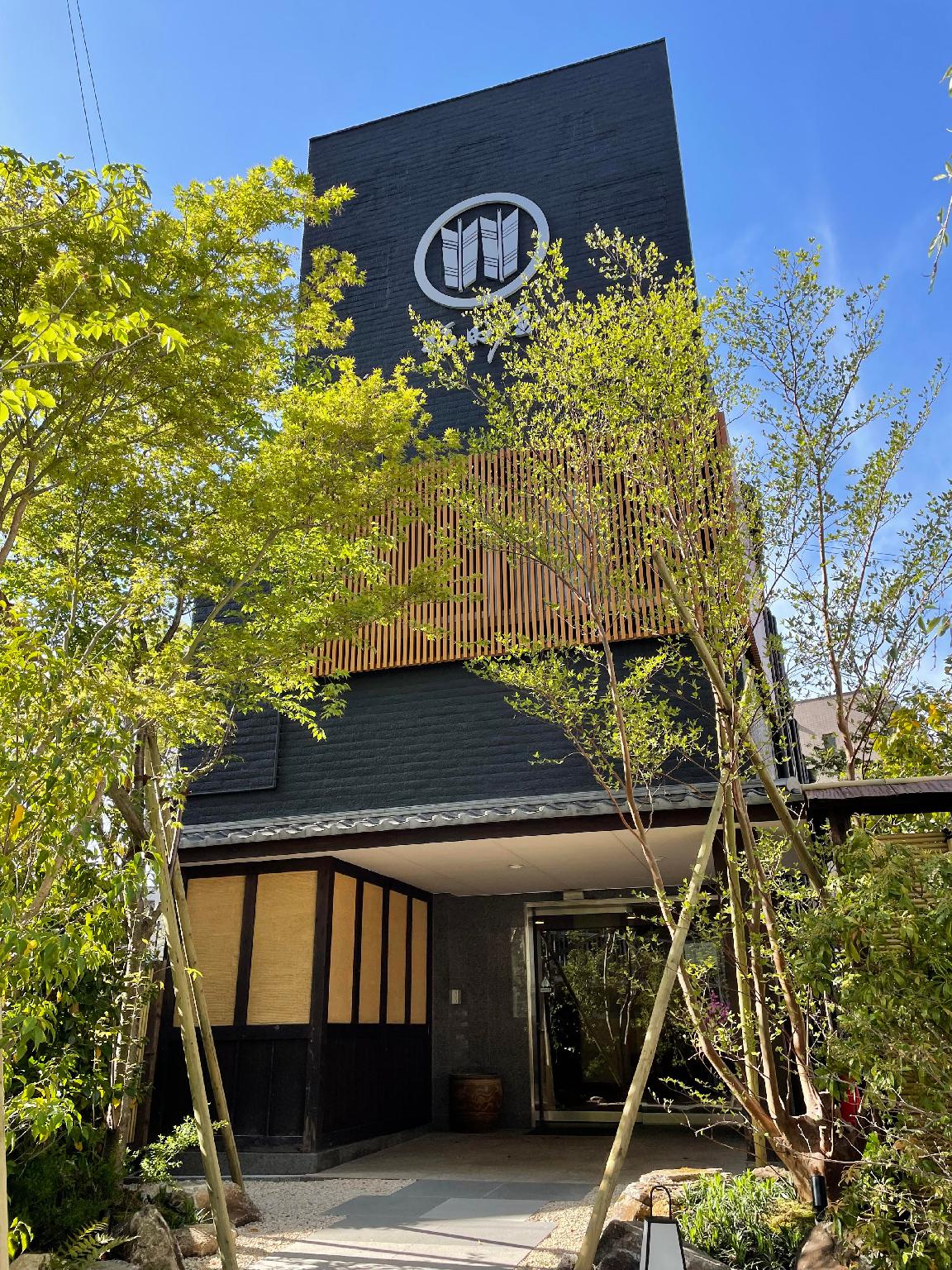 Ngoại cảnh khách sạn