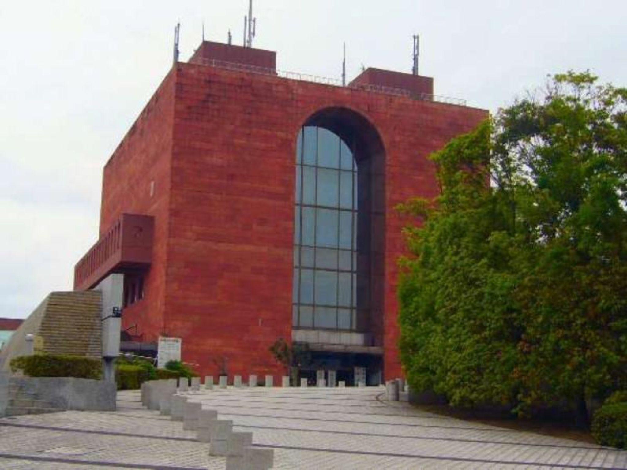 Nơi tham quan gần đây