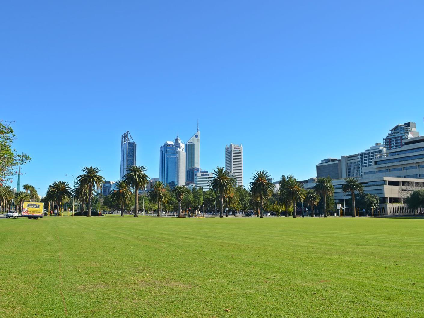 Khu vực xung quanh