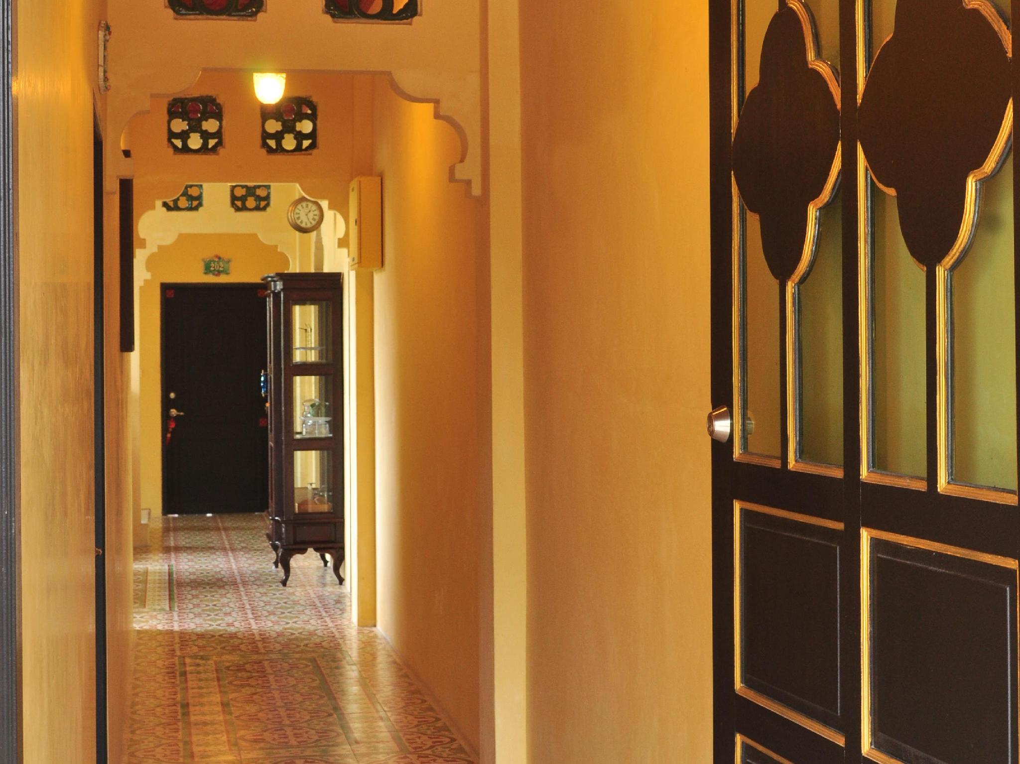 Khu vực xung quanh