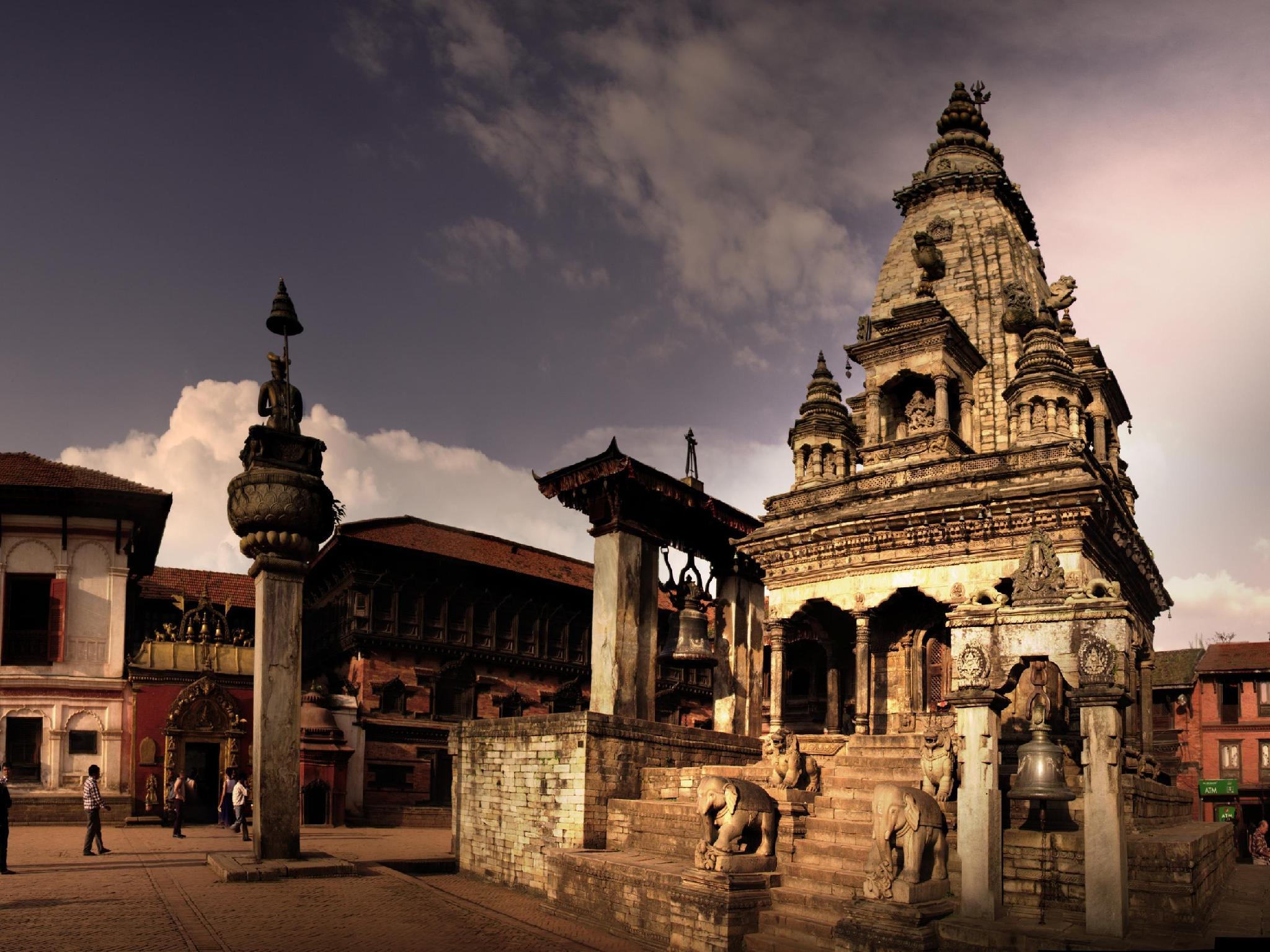 Khu vực xung quanh