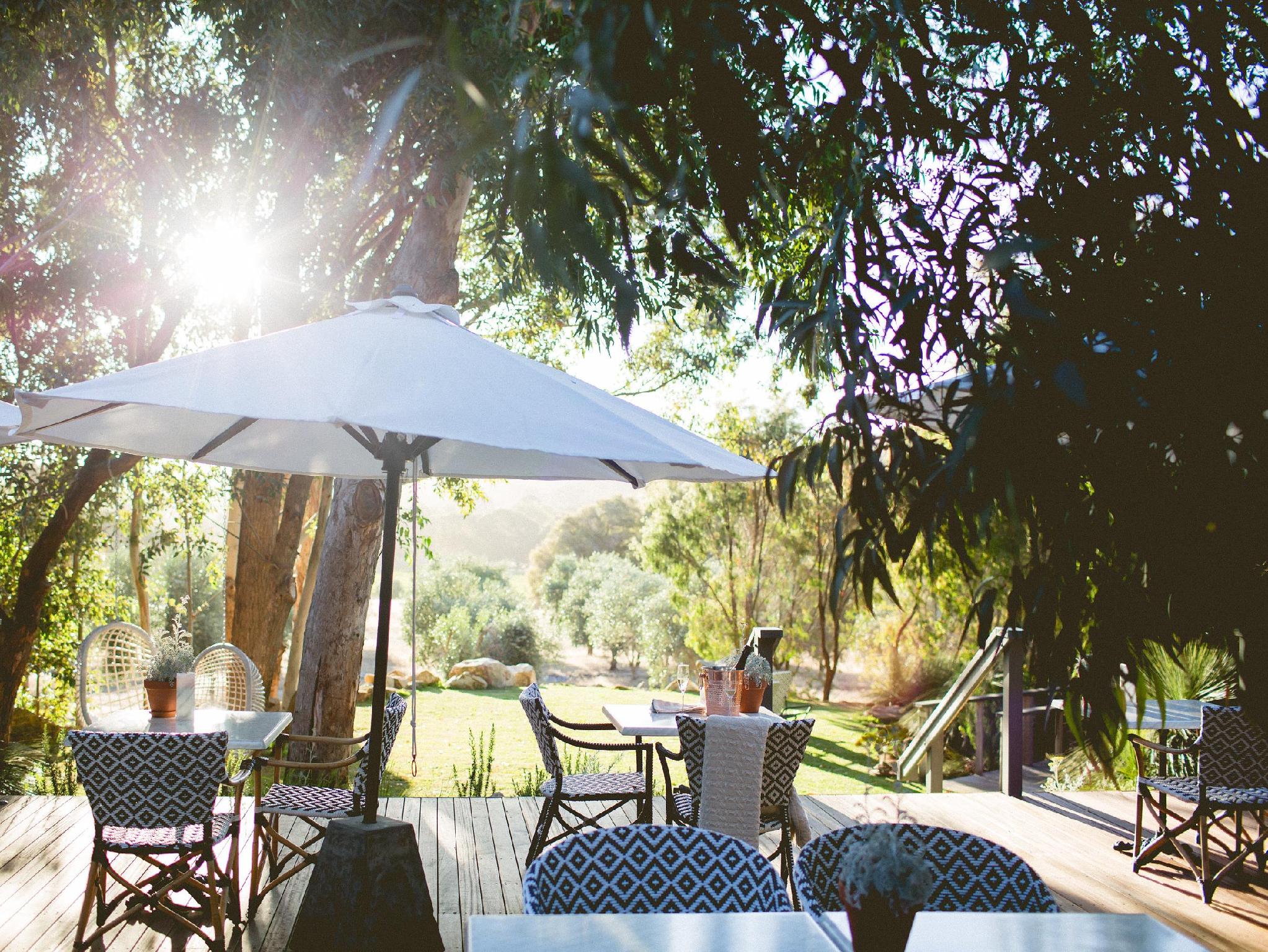 Ngoại cảnh khách sạn