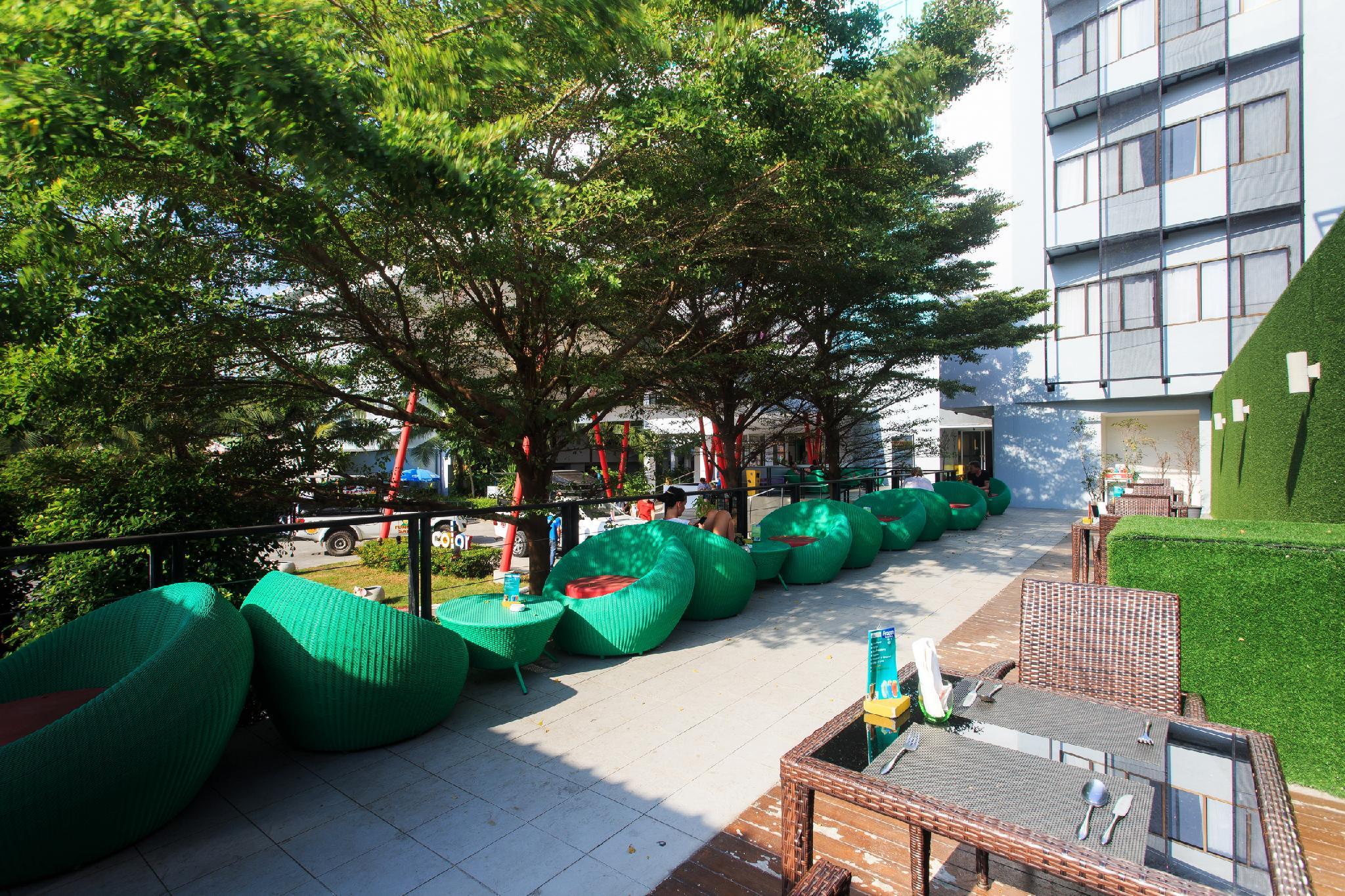 Khu vực xung quanh