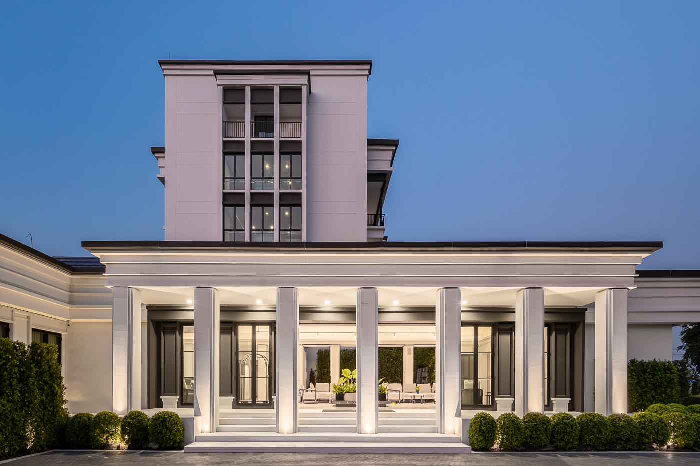 Ngoại cảnh khách sạn