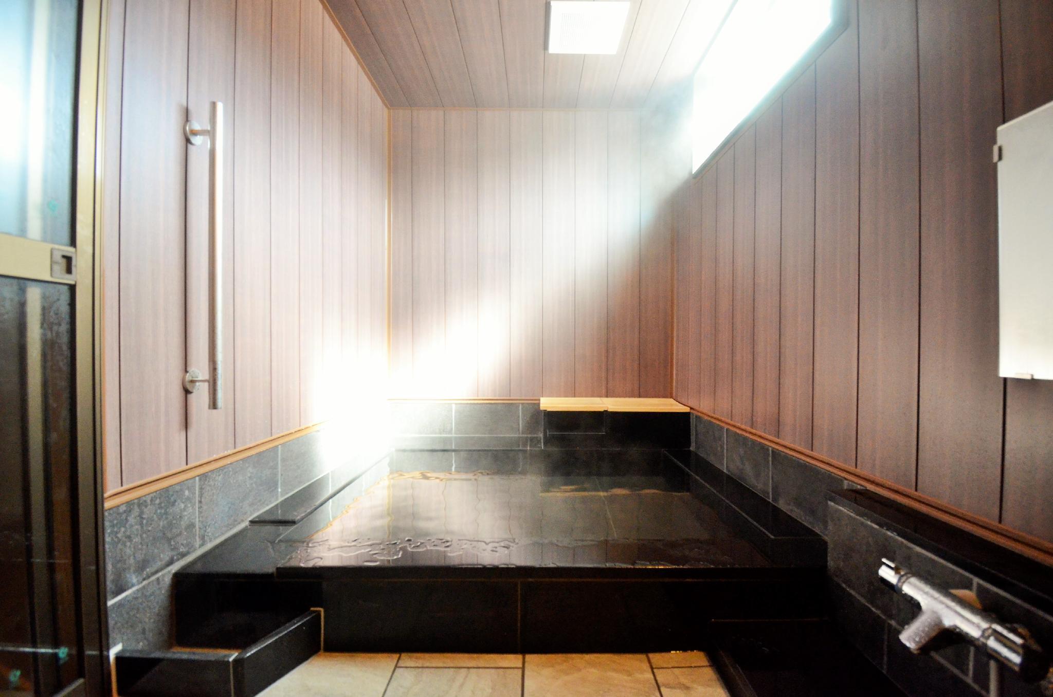 Tắm suối nước nóng