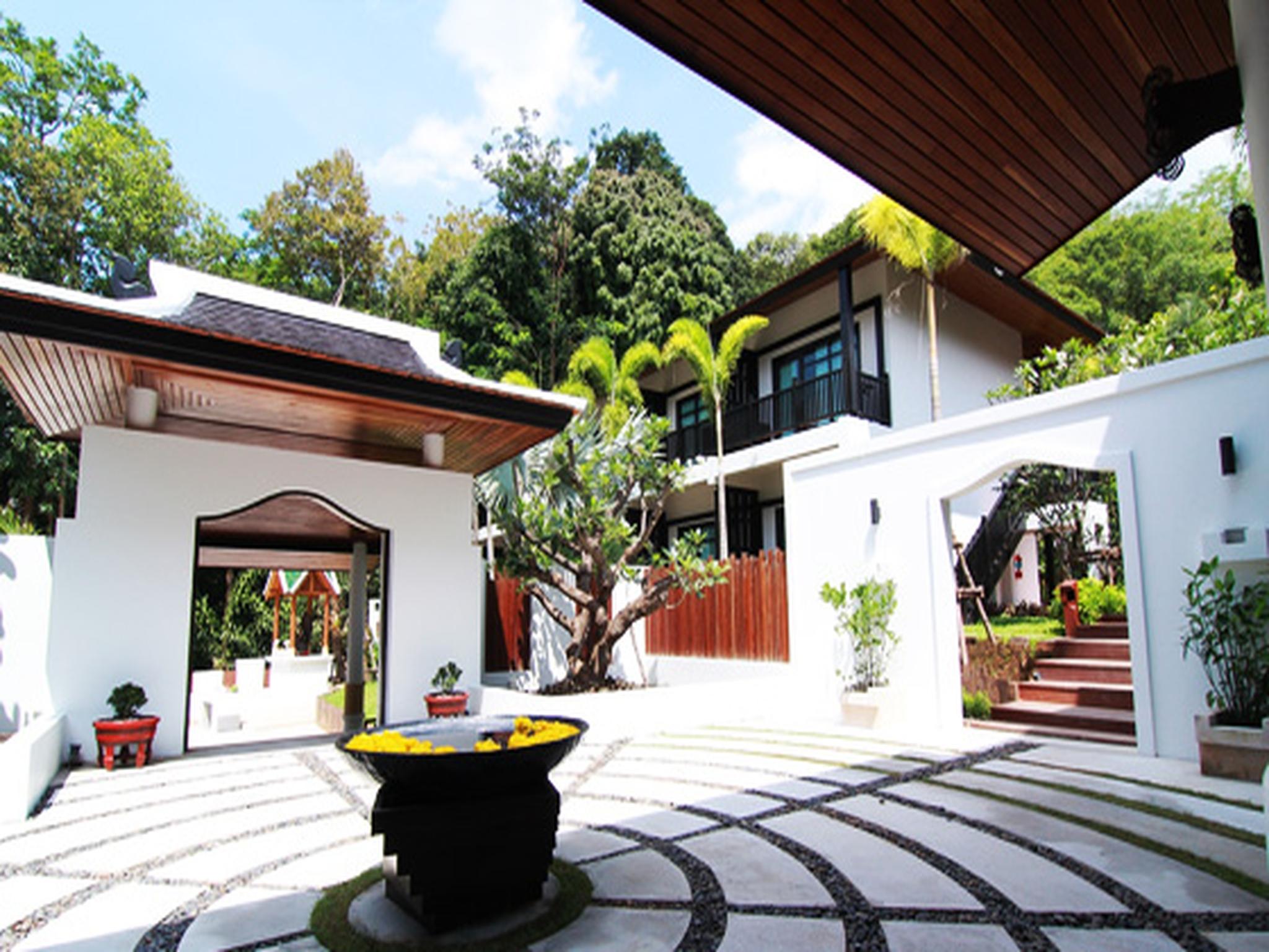 Ngoại cảnh khách sạn