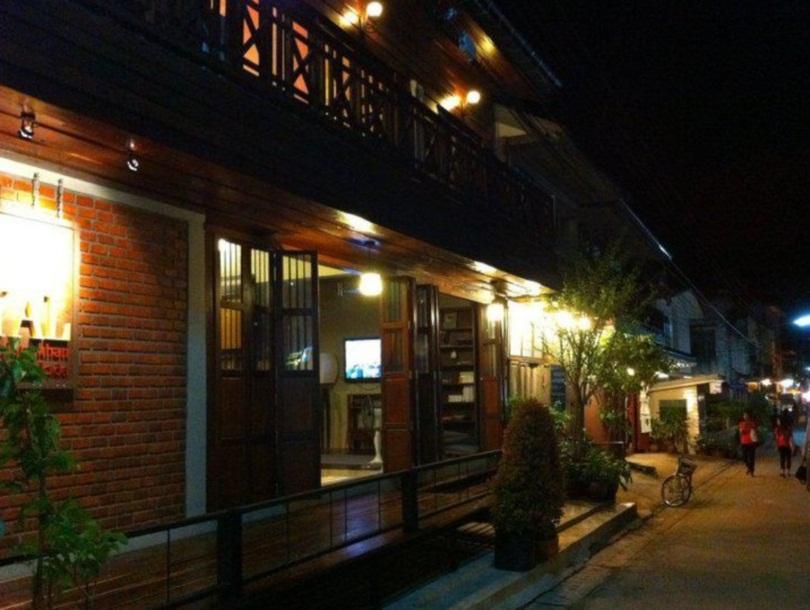 Ngoại cảnh khách sạn