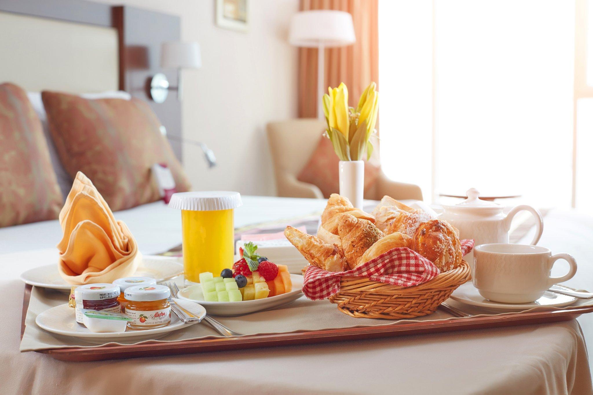 Đồ ăn và thức uống