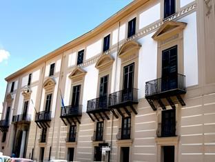 Ngoại cảnh khách sạn