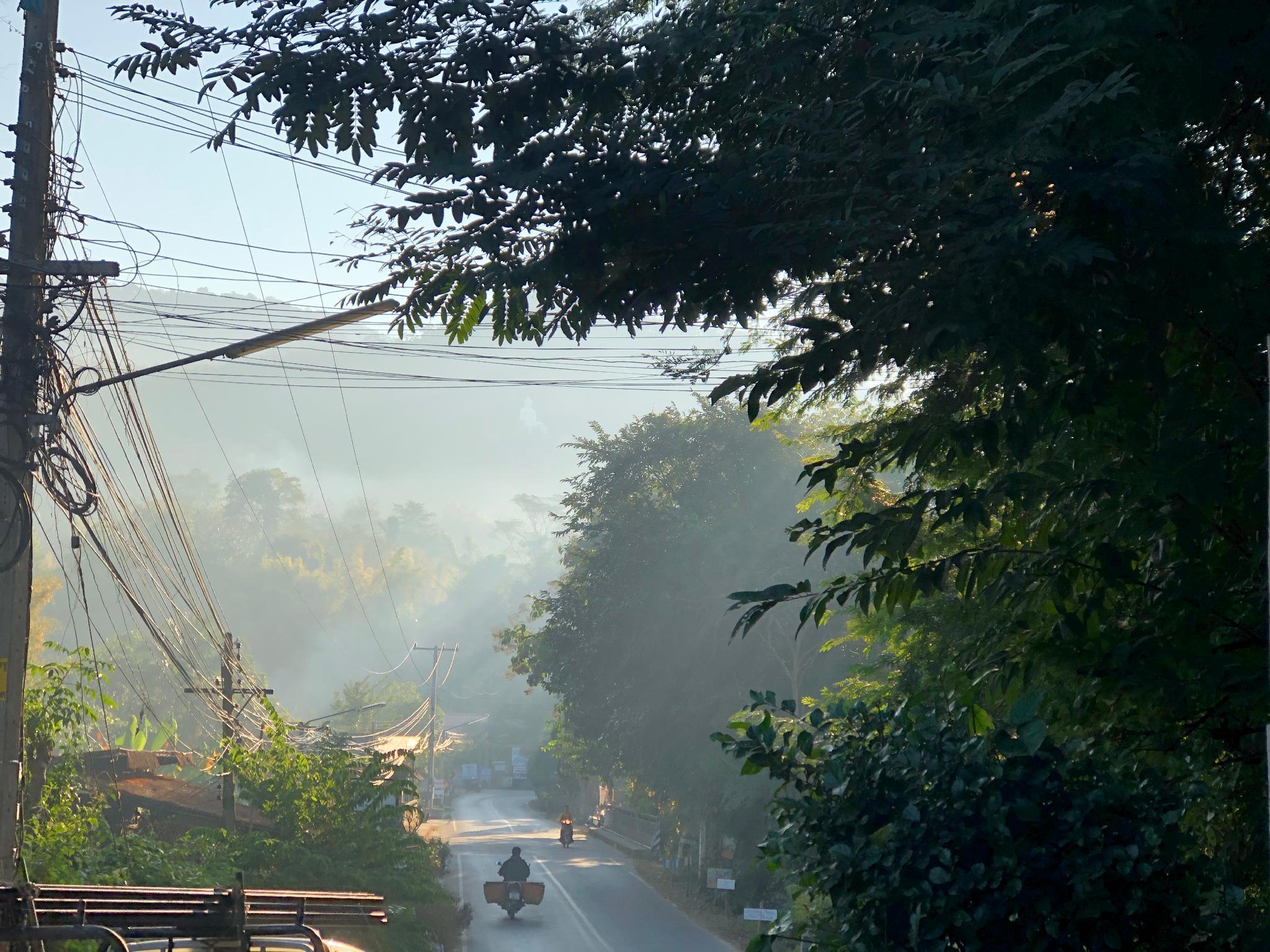 Khu vực xung quanh