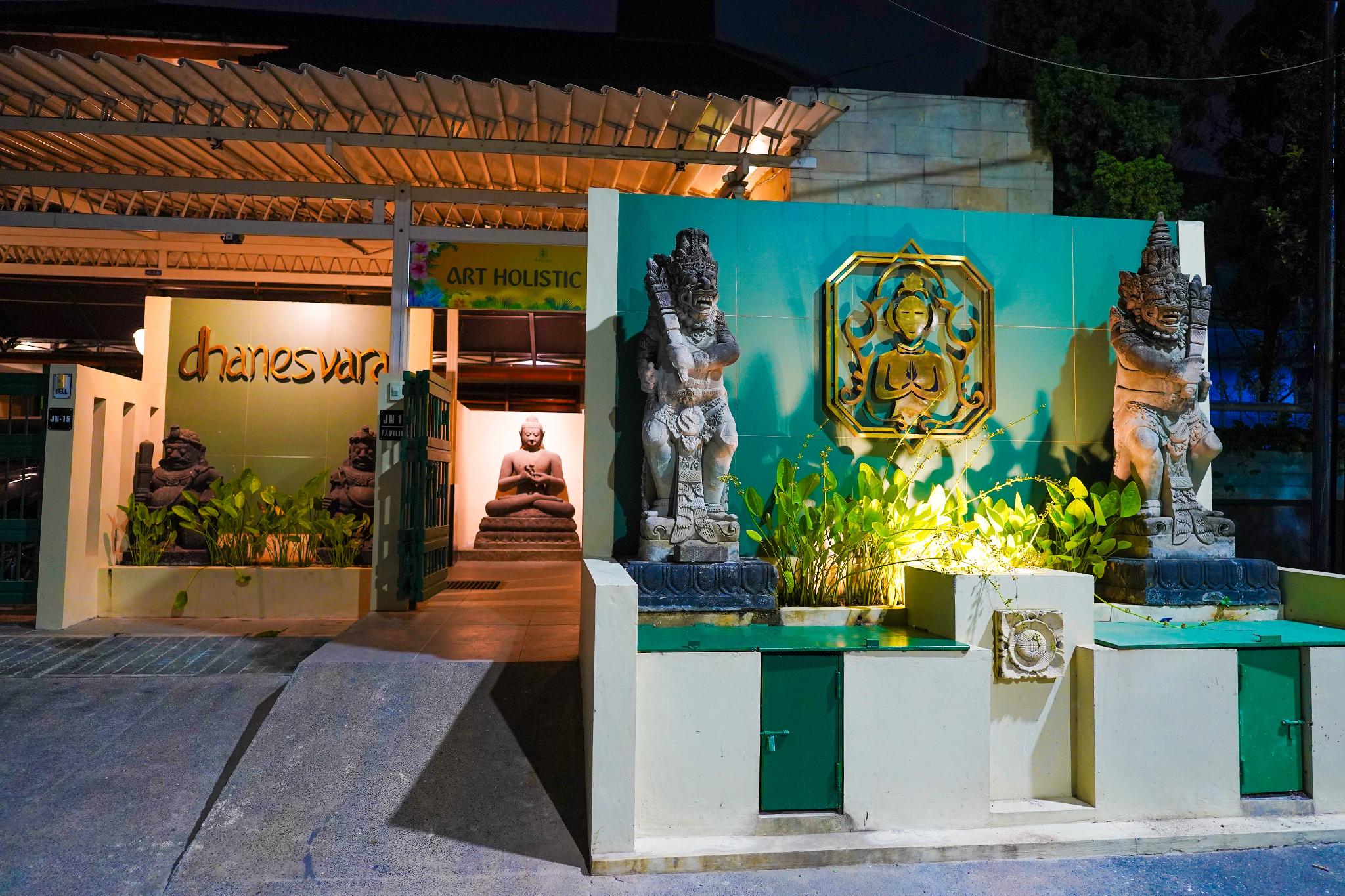 Ngoại cảnh khách sạn