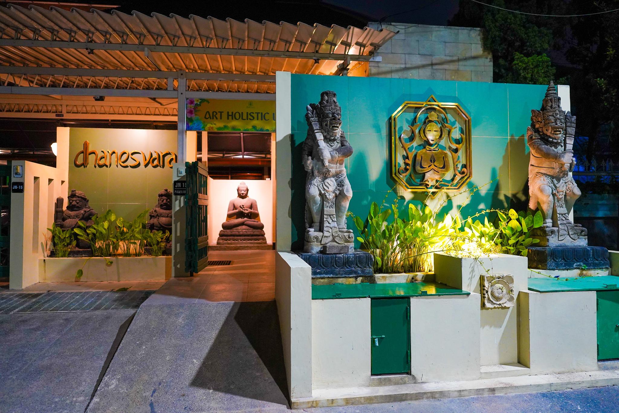 Ngoại cảnh khách sạn