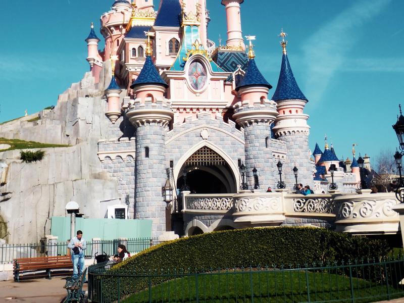 Khu vực xung quanh