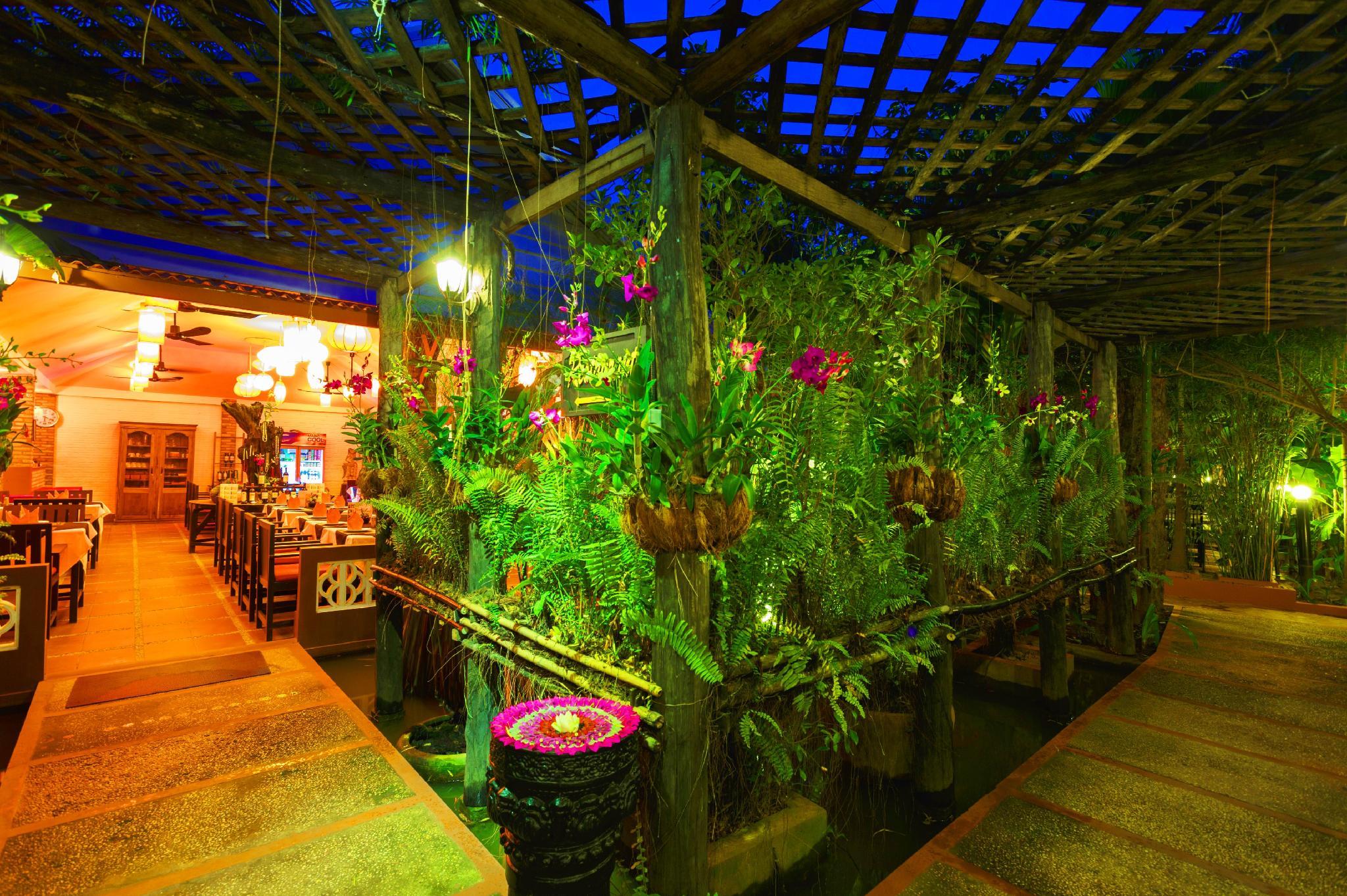 Ngoại cảnh khách sạn