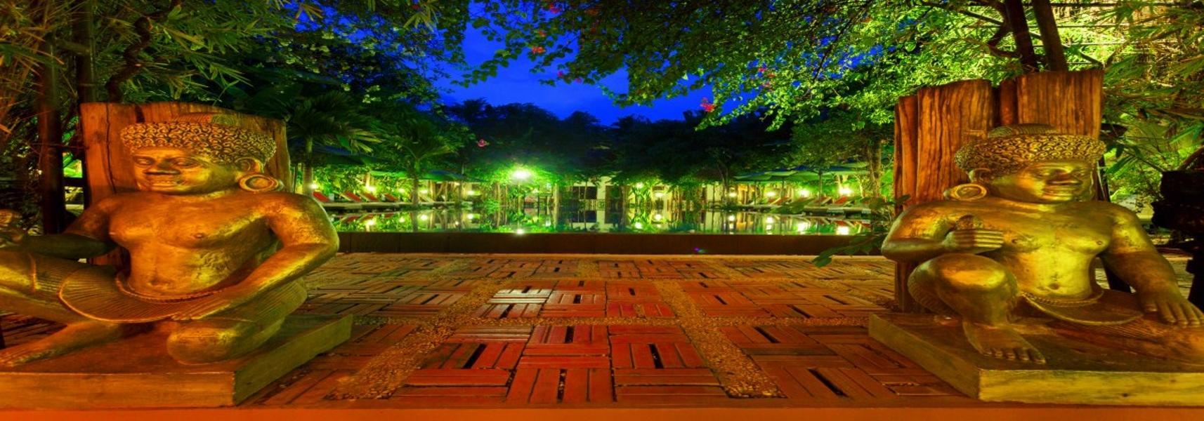 Ngoại cảnh khách sạn