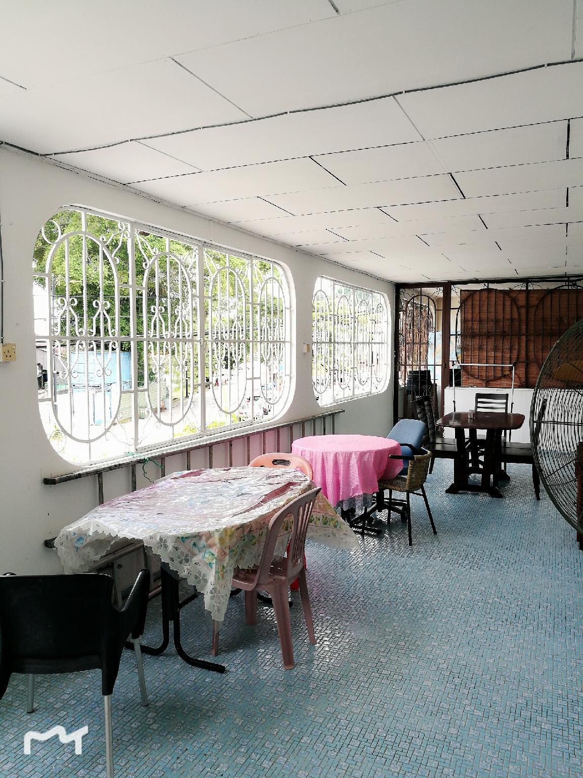 Ngoại cảnh khách sạn