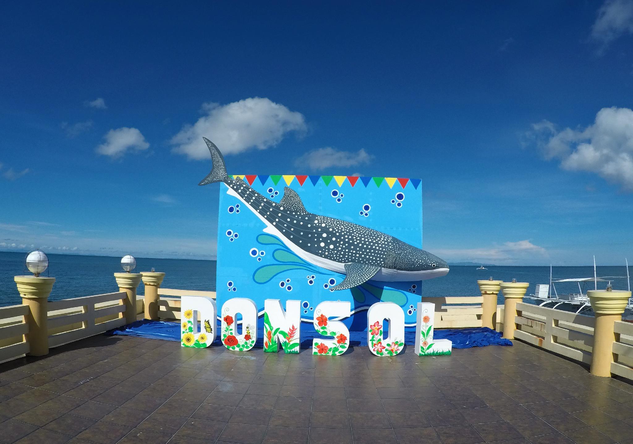 Nơi tham quan gần đây