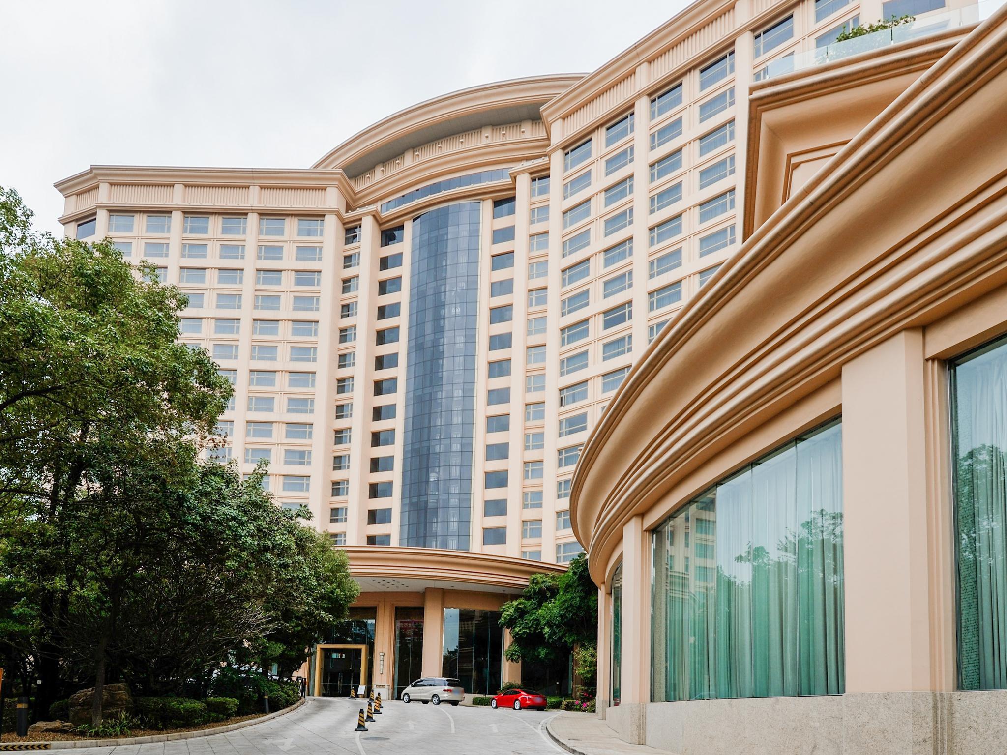 Ngoại cảnh khách sạn