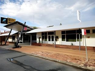 Ngoại cảnh khách sạn