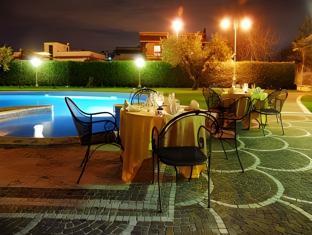 Ngoại cảnh khách sạn