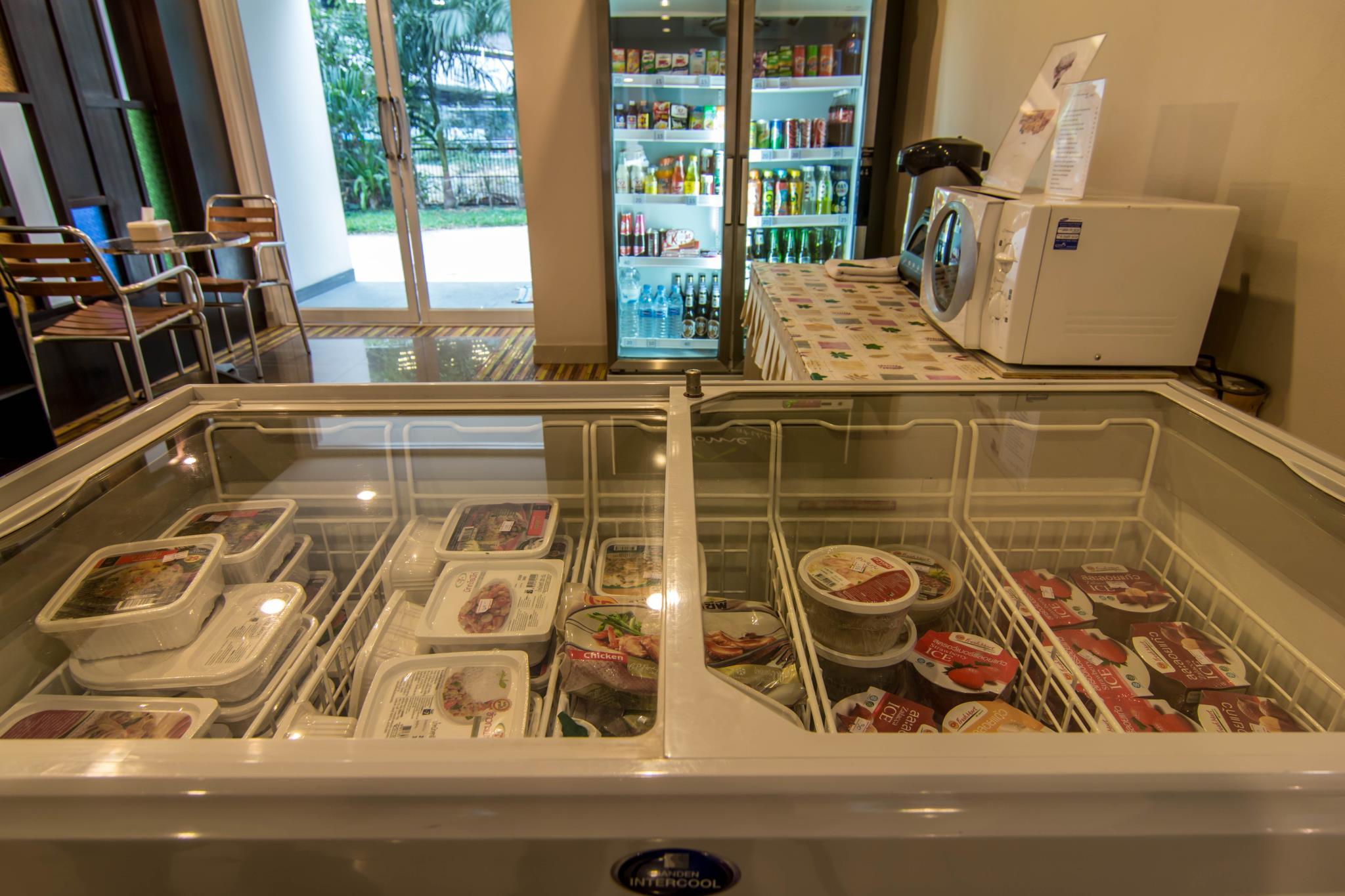 Đồ ăn và thức uống