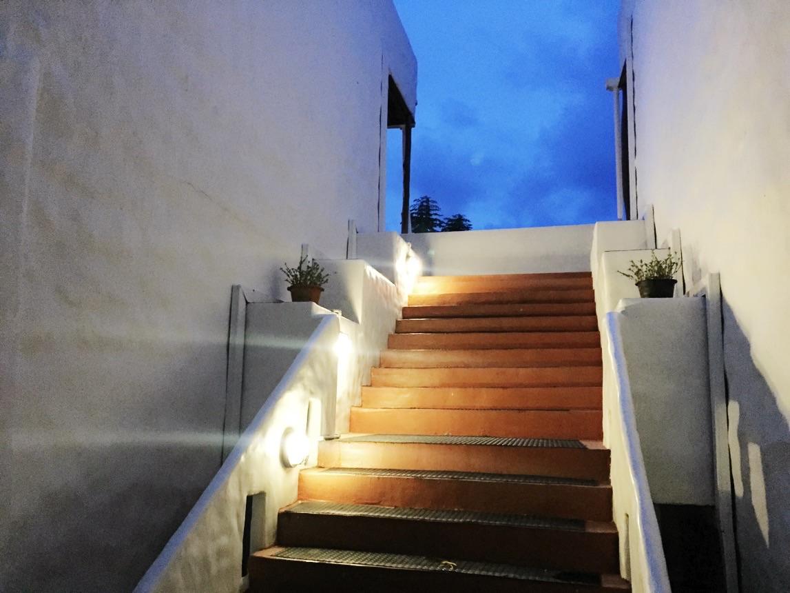 Khu vực xung quanh